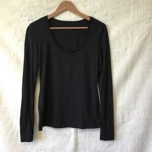 BCBGMaxAzria Black Scoop Neck Long-Sleeve Top